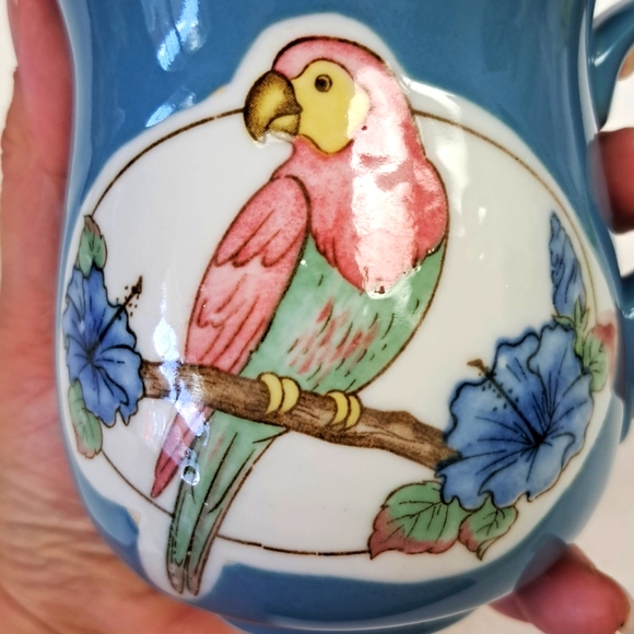 - Vintage Takahashi tropical Parrot image ceramic mug made in Japan - Picture 6 of 6